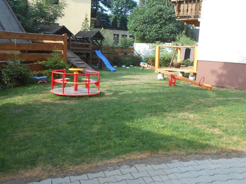 Magdalenka - Pokoje W Centrum Szczyrk Ngoại thất bức ảnh
